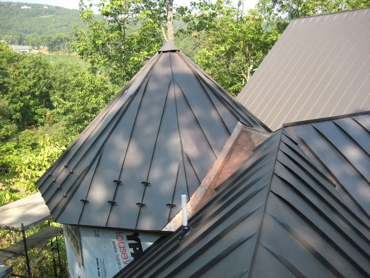 Professional Roof Tarp Installation by Craftsman Roofing in Sunshine
