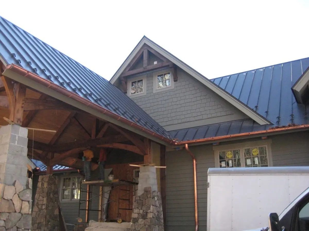 Craftsman Roofing team delivering quality roofing work in Sunshine